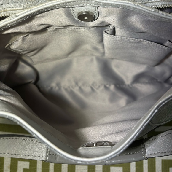 Genuine Coach Silver & Gray Leather Logo And Signature Fabric Handbag & Wristlet - Picture 13 of 16